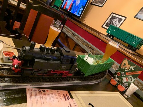 Керемет қисықтары бар жалаңаш фотосуреттер