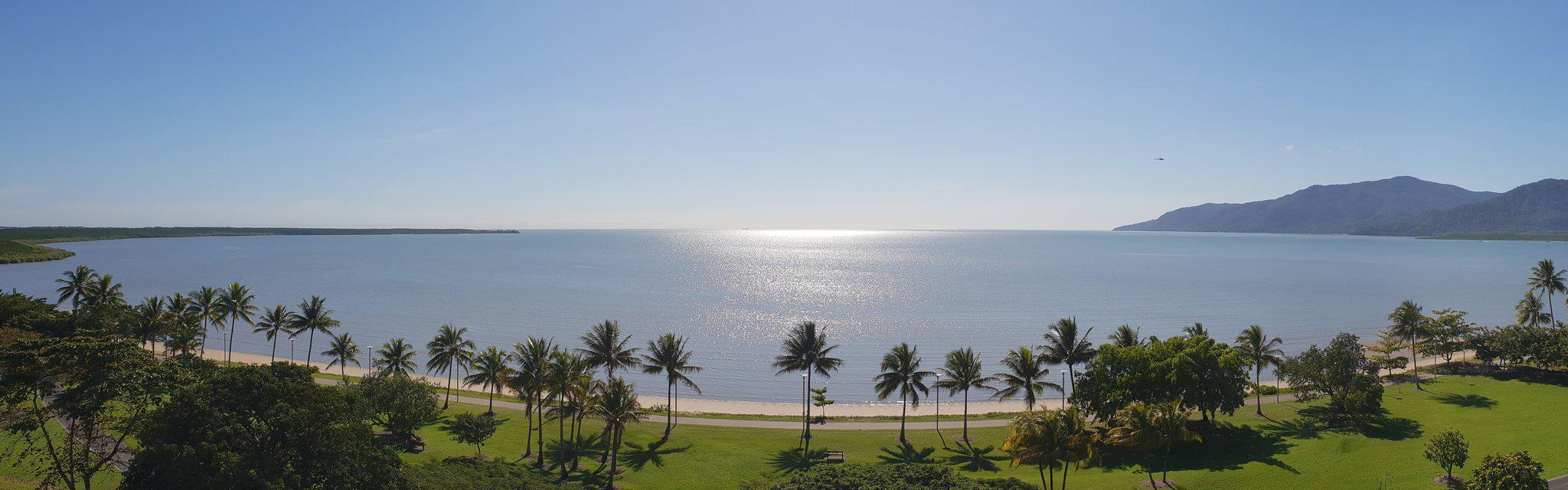 Фото Cairns Harbourside Hotel