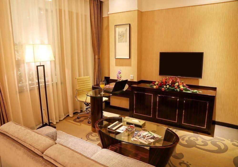 Фото Wuhan Marriott Hotel Optics Valley