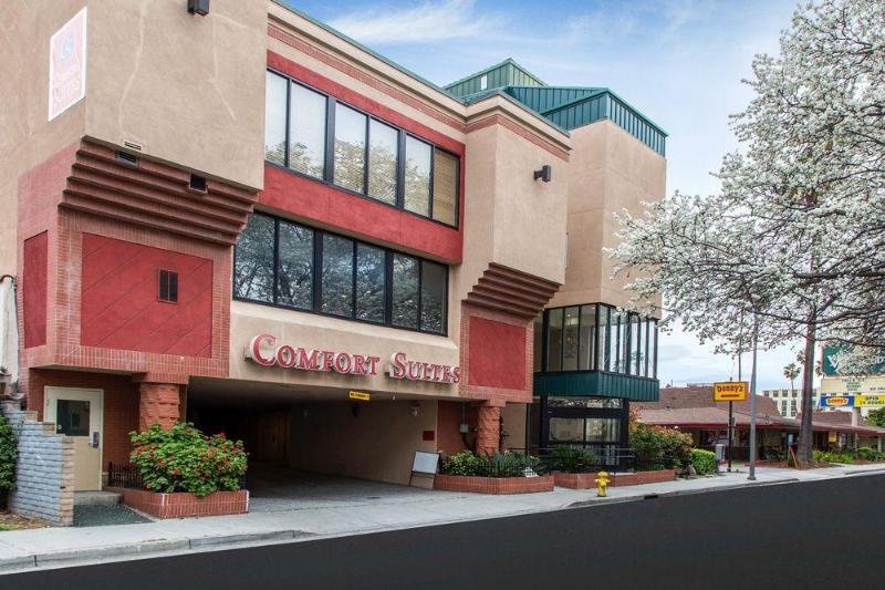 Фото Comfort Suites San Jose Airport