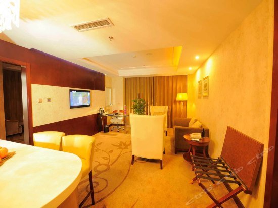 Фото Tianjin Warner International Golf Club