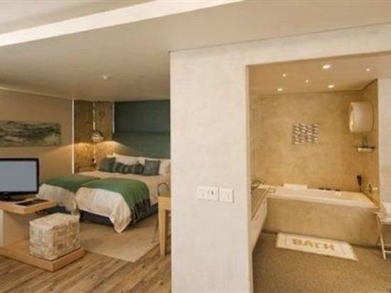 Фото Views Boutique Hotel & SPA