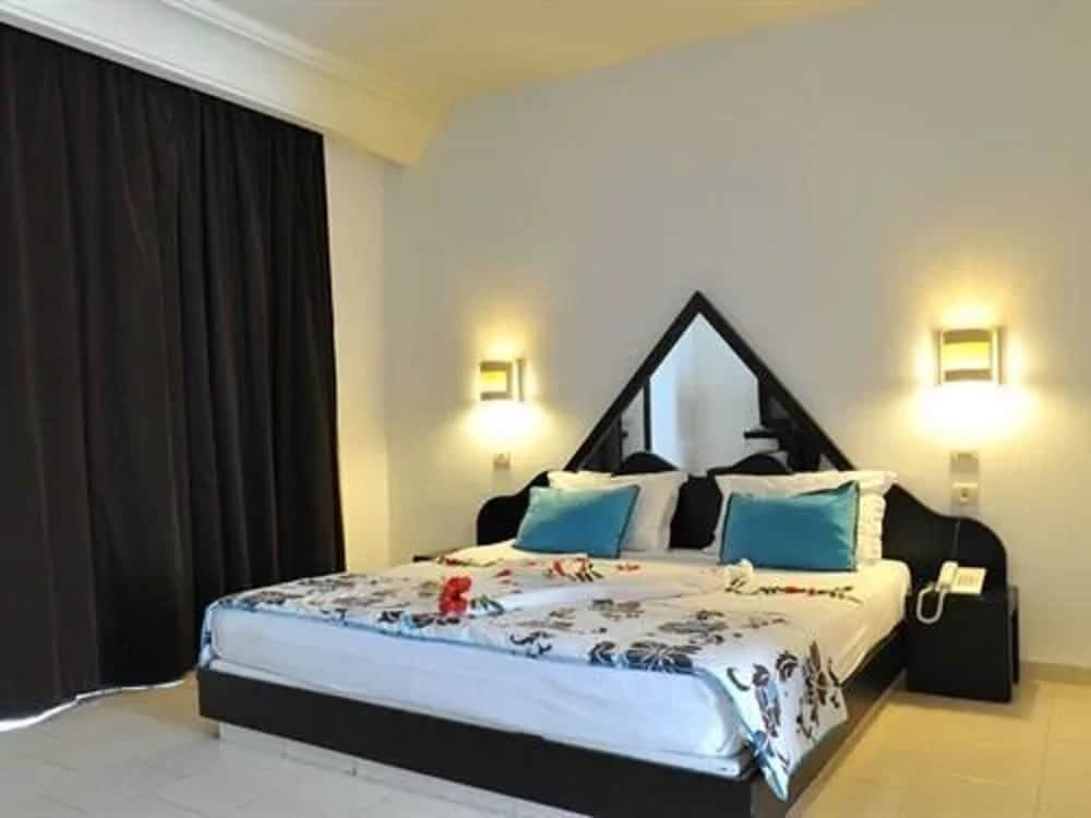 Фото отеля 2