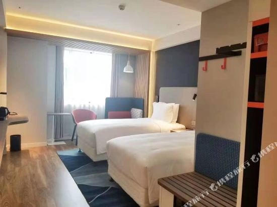 Фото Holiday Inn Express Xi'An Ancient Town West, an Ihg Hotel