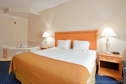 Гостиница Holiday Inn Express & Suites Richmond North Ashland в Эшленде