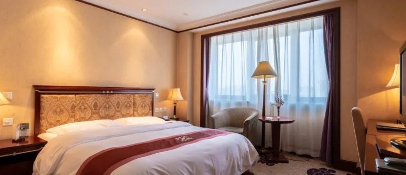 Фото Golden Ocean Hotel