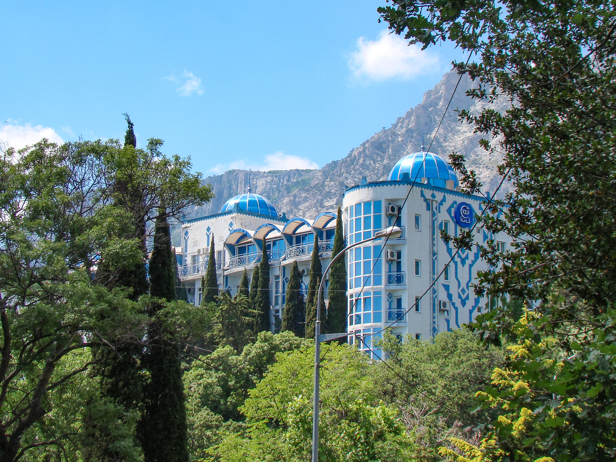 Фото отеля 2