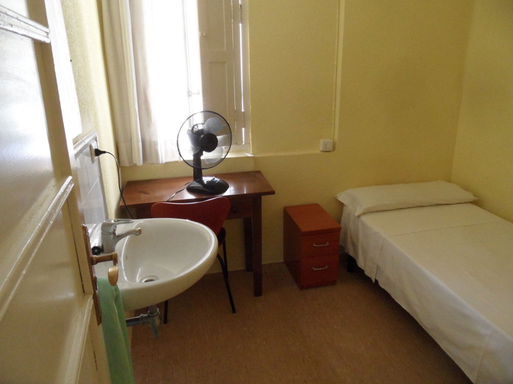 Фото Hostal Moratín