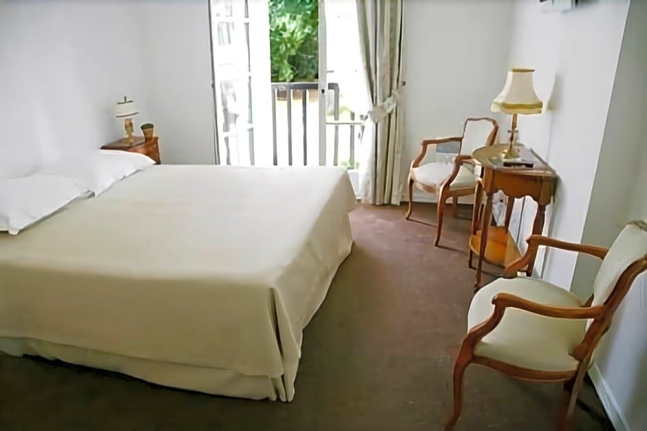 Фото Hostellerie Du Royal Lieu