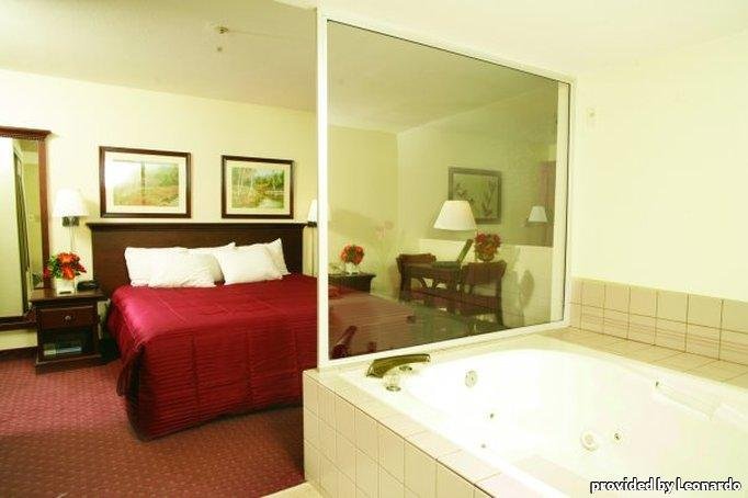 Фото Clarion Pointe El Cajon San Diego East