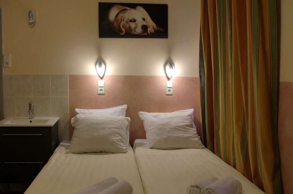 Фото Hotel Neutraal