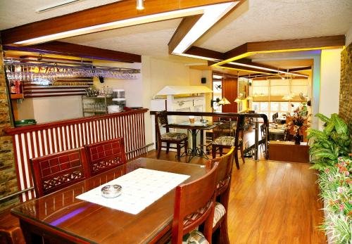 Фото Maxims Hotel Hai Phong
