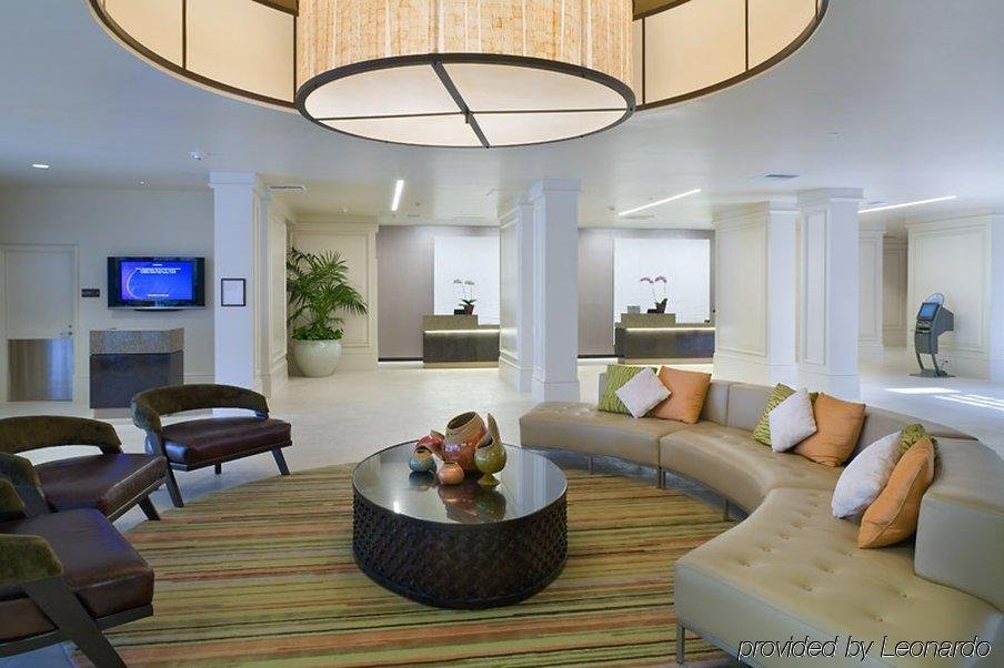 Фото Hilton Irvine Orange County Airport