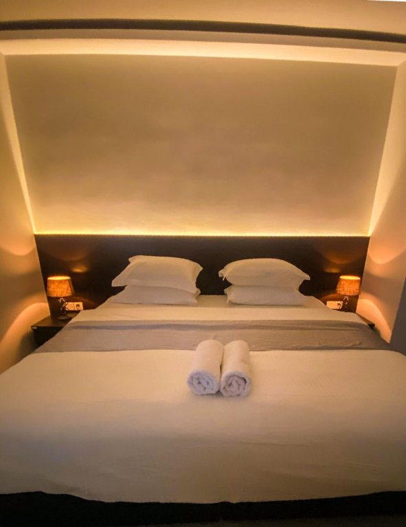 Фото Violet Inn Hotel