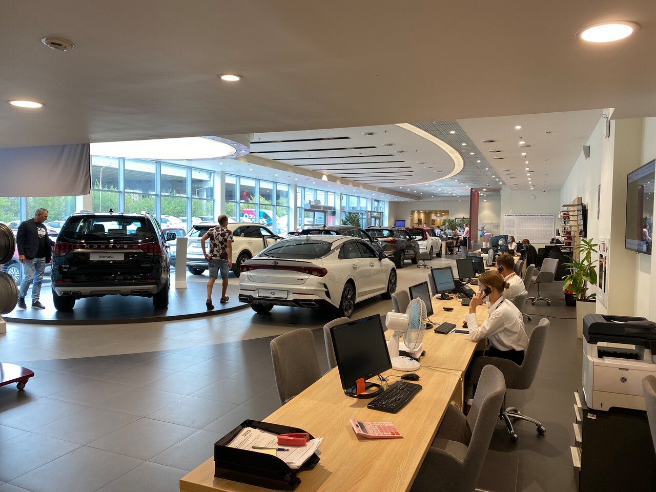 Kia РОЛЬФ Центр - Официальный дилер Kia