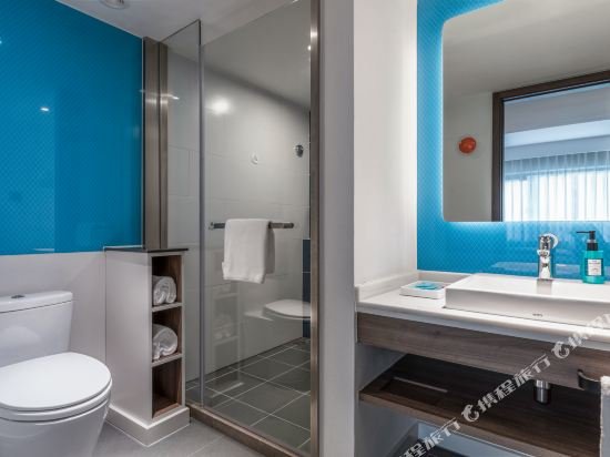 Фото Holiday Inn Express Ningbo City Center