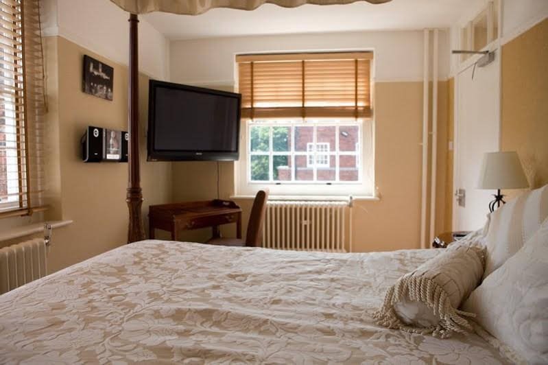 Фото DoubleTree by Hilton Hotel Lincoln