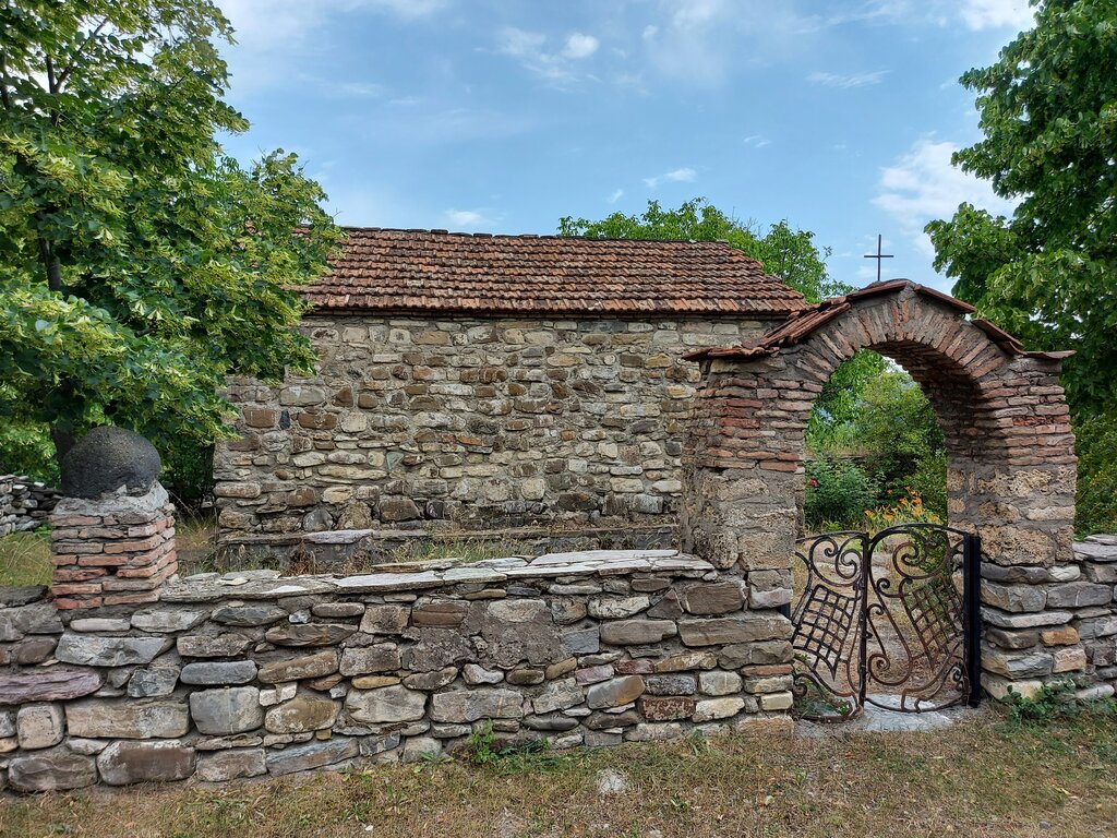 Landmark, attraction Церковь Святого Георгия, Leningor district, photo