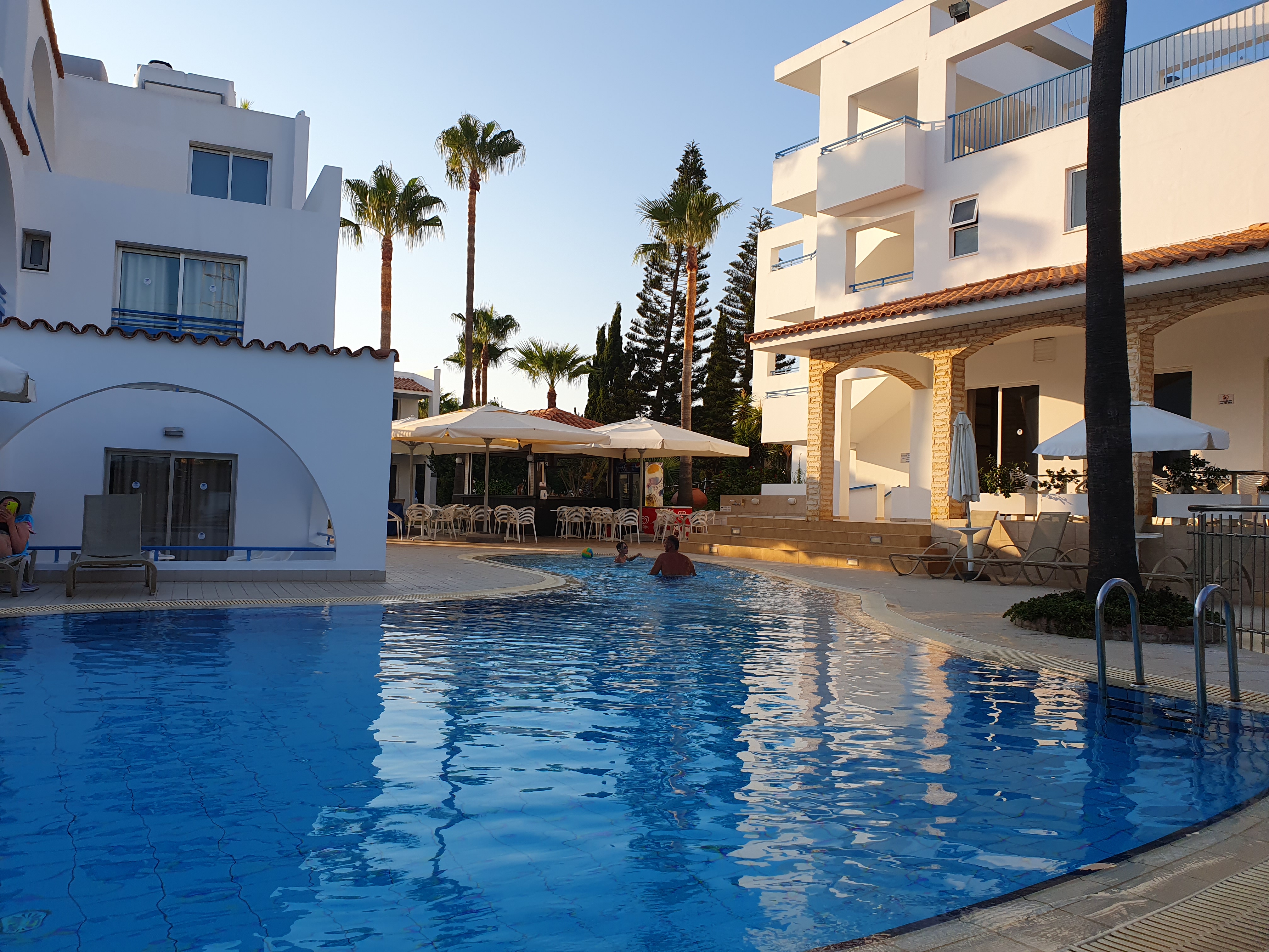 Фото Petrosana Hotel Apts