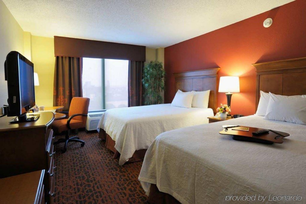 Фото Hampton Inn Louisville Downtown