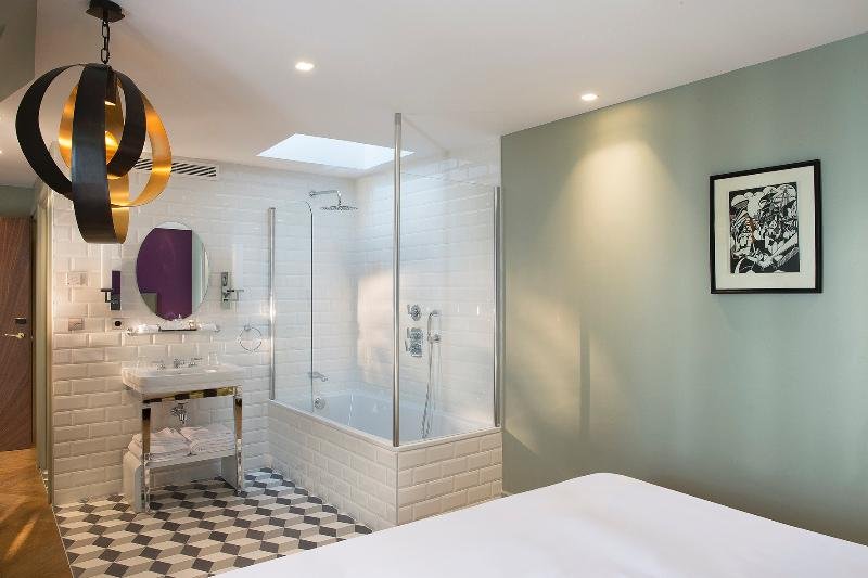 Фото Monsieur Cadet Hôtel & SPA