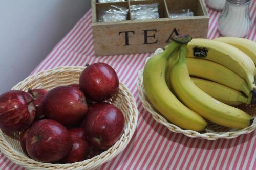 Фото Inn Possible Lisbon Hostel