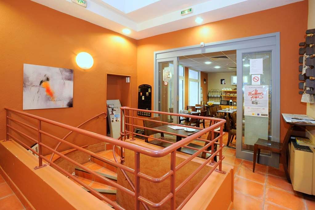 Фото Kyriad Avignon Palais Des Papes