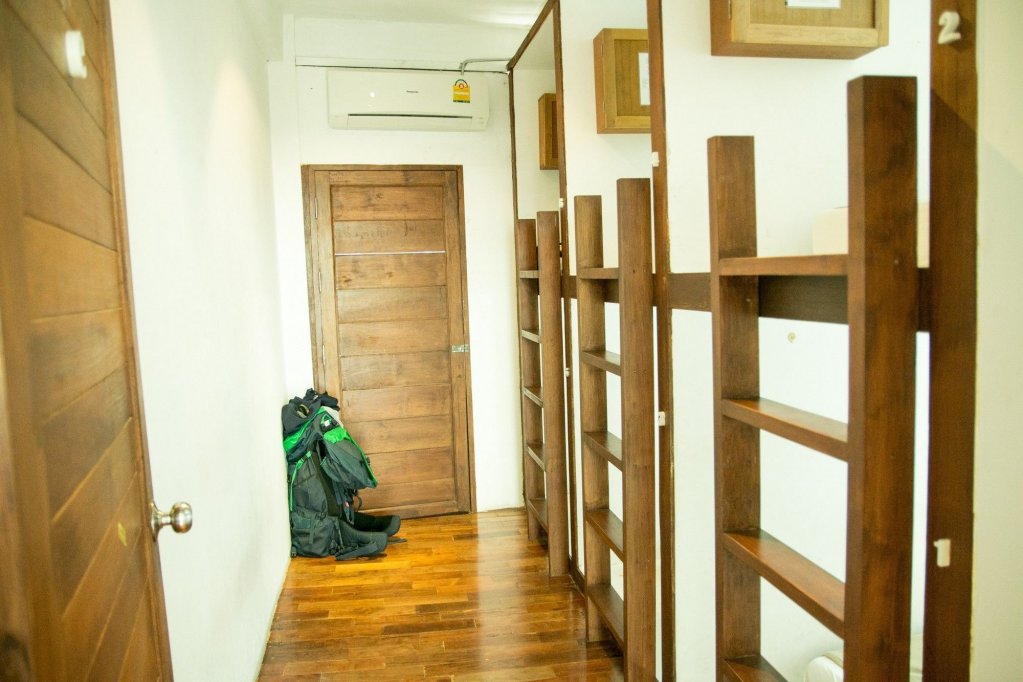 Фото Samsen Street Hotel