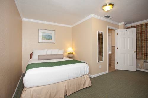 Фото Traveler's Inn