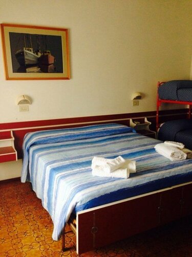 Гостиница Hotel Flora в Чезенатико