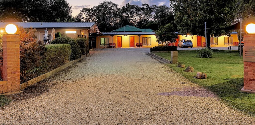 Фото Euroa Motor Inn