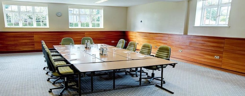 Фото The Elvetham