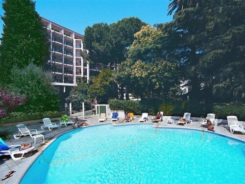 Гостиница Residéal Antibes в Антибе