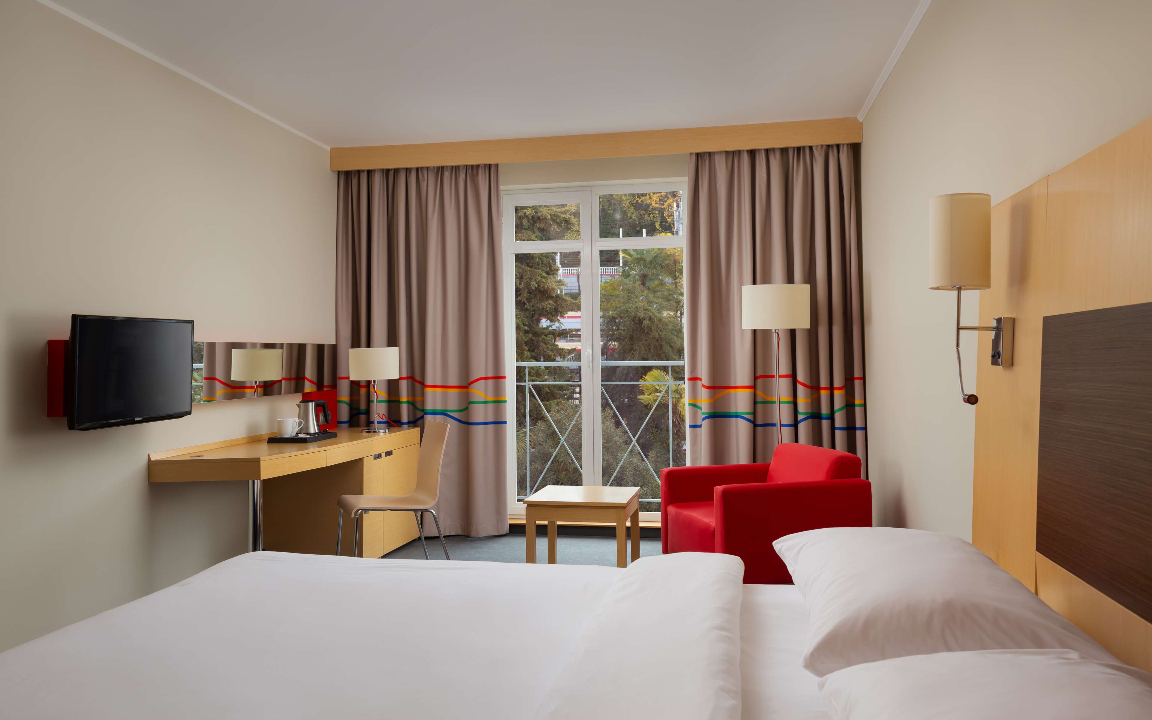 Фото Cosmos Sochi Hotel