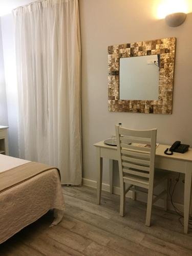 Фото Hostal Alameda