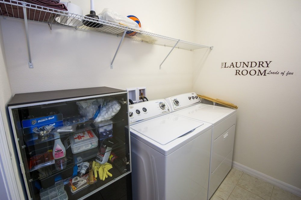 Фото 87631 Games Room+2-masters+hottub+water View!