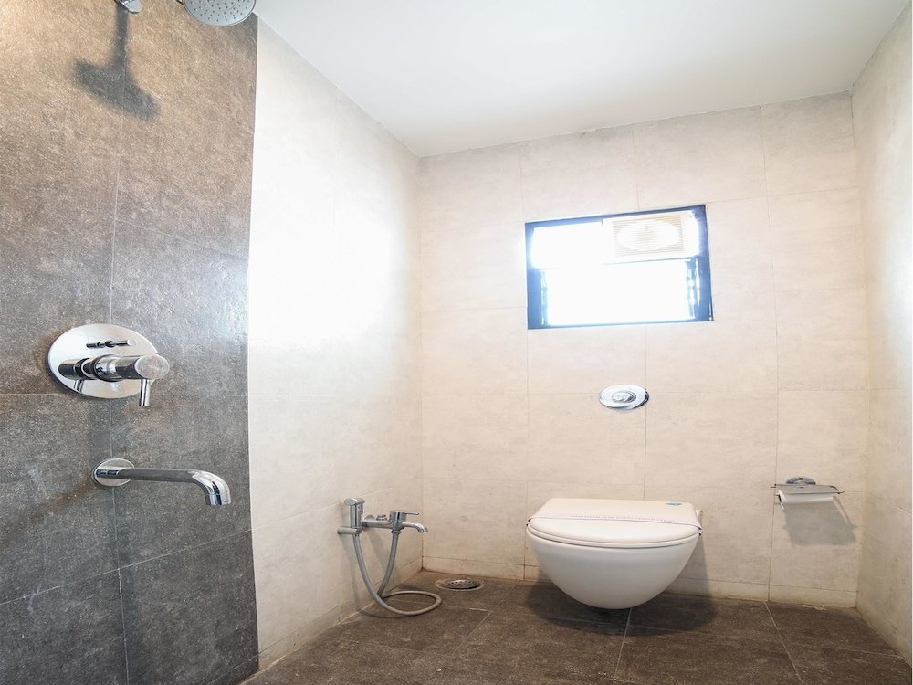 Фото Oyo 1019 Hotel Flora Inn