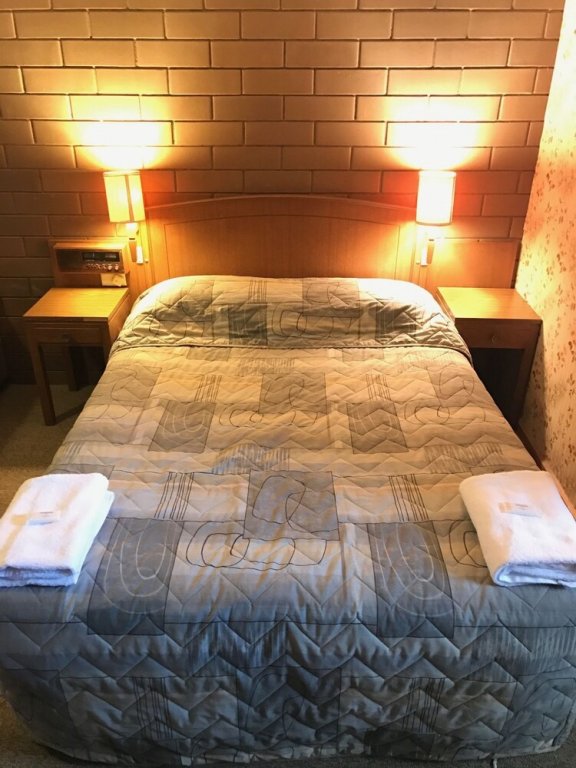 Фото Century Motor Inn