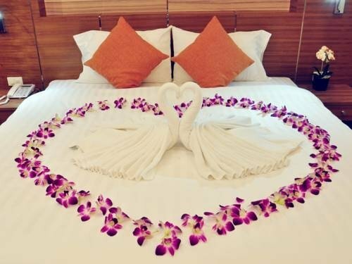 Гостиница Indigo Patong Hotel