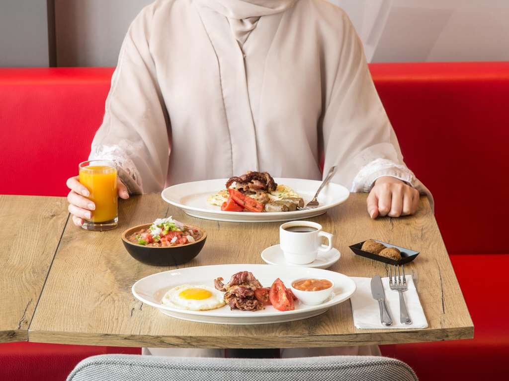 Фото Ibis Jeddah Malik Road