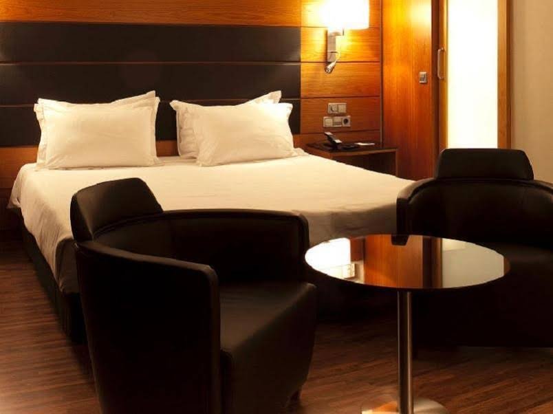 Фото AC Hotel Carlton Madrid by Marriott