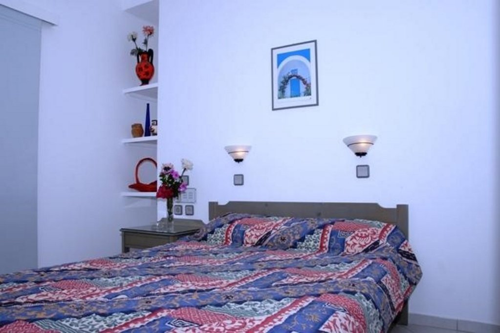 Фото Sunshine Studios & Apartments