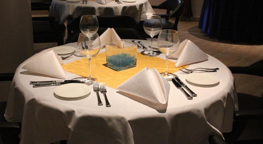 Фото Oceanic Resort