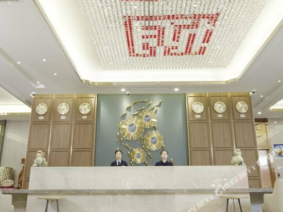 Гостиница Yu Long Jin Hotel в Хуангане