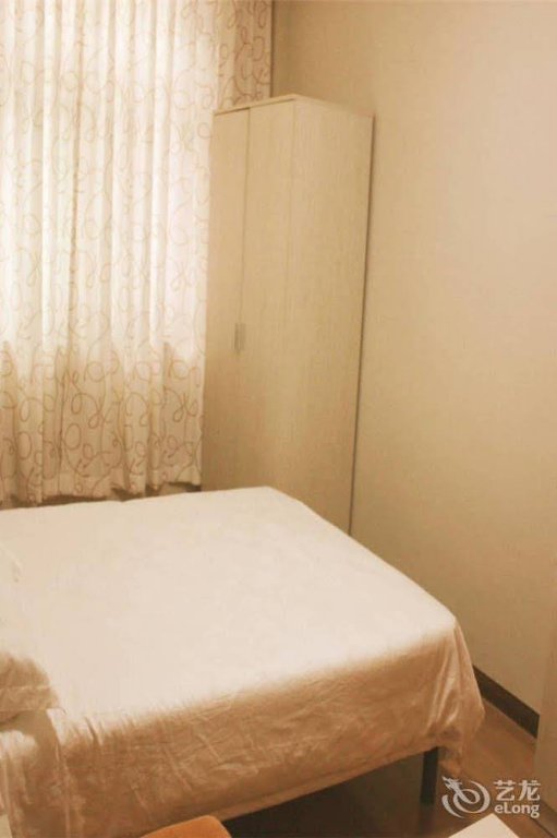 Фото East Station International Youth Hostel