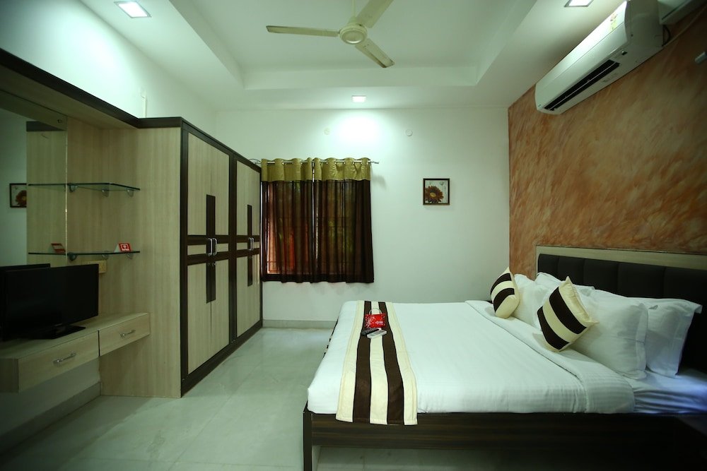 Фото Oyo 2282 Apartment Velachery