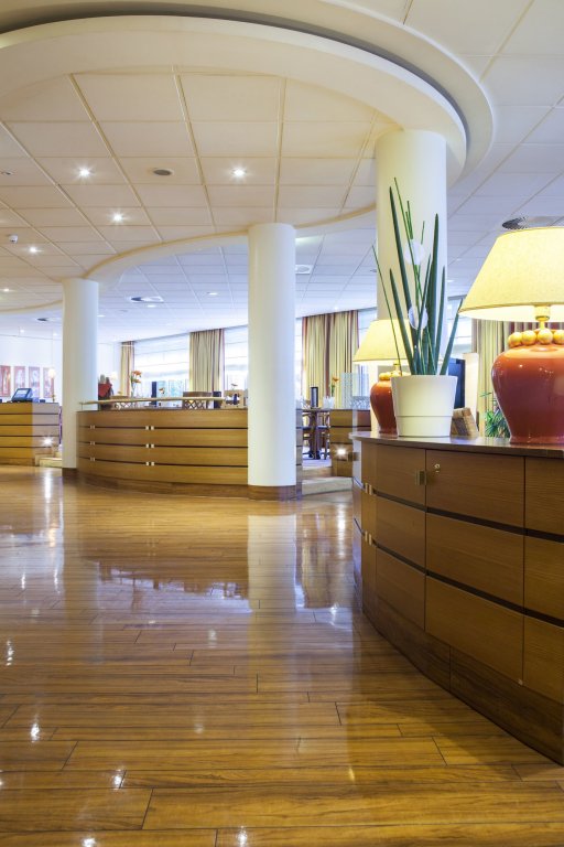 Фото Radisson Blu Hotel, Karlsruhe