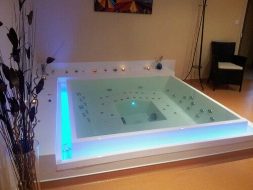 Гостиница Auberge Du Moulin Marin в Мулене