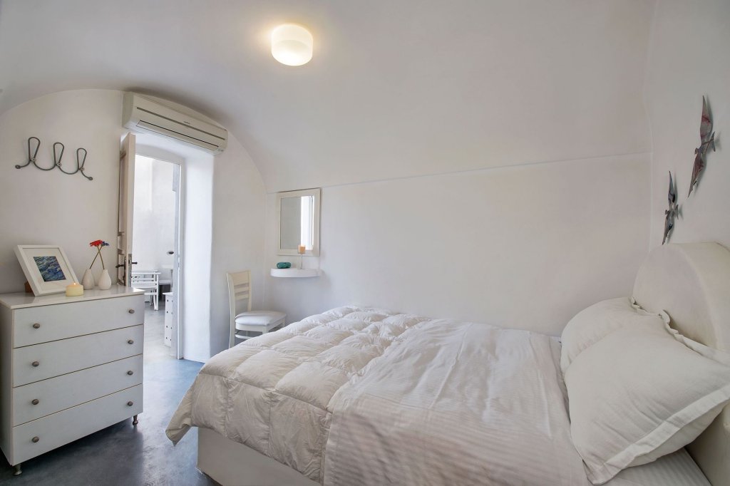 Фото Art Villa Exogonia Santorini