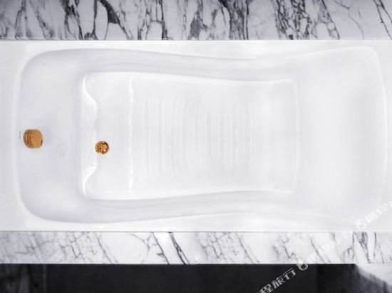 Фото The Mumian Hotel